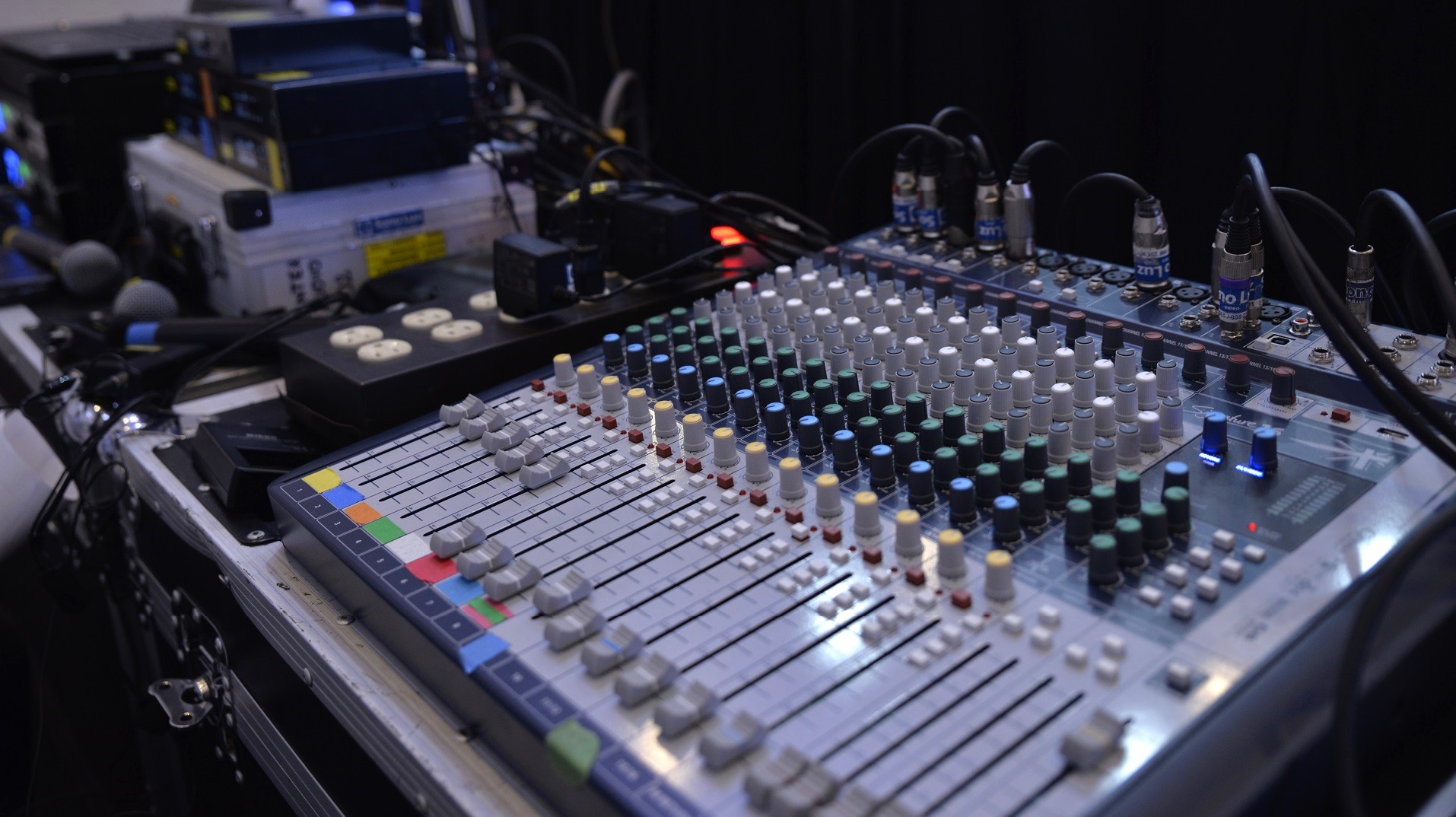 Alquiler de consolar y equipos de sonido