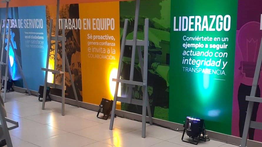 Alquiler de luces PAR LED para eventos en Lima