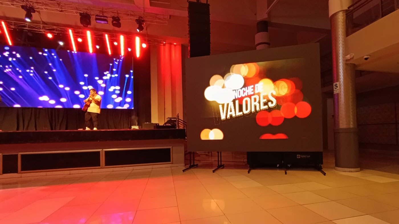 Alquiler de pantallas LED modulares 3x2 mts